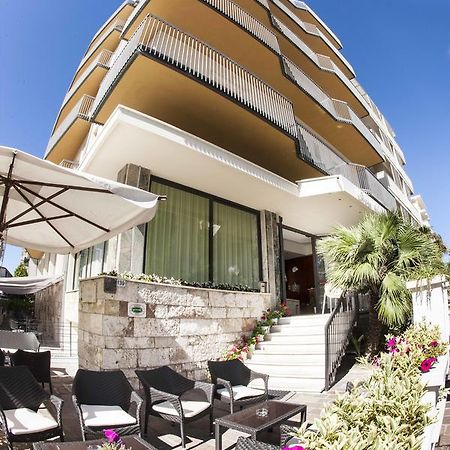 Hotel Brig Cattolica Exterior photo